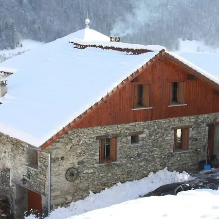 Gite Du Lavoir Dans Le Massif De Belledonne Le Moutaret Exterior foto